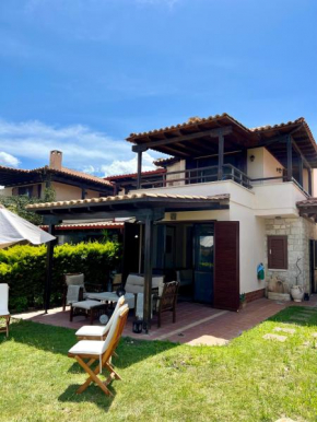 Villa Thea, Afytos